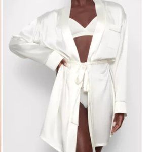 SKIMS Silk Robe Marble Bridal Collection